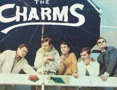 The Charms: Οι Ελληνες Beatles... σε ένα μοναδικό live στο «Ακτή Ιππόκαμπος» στην Βραυρώνα!